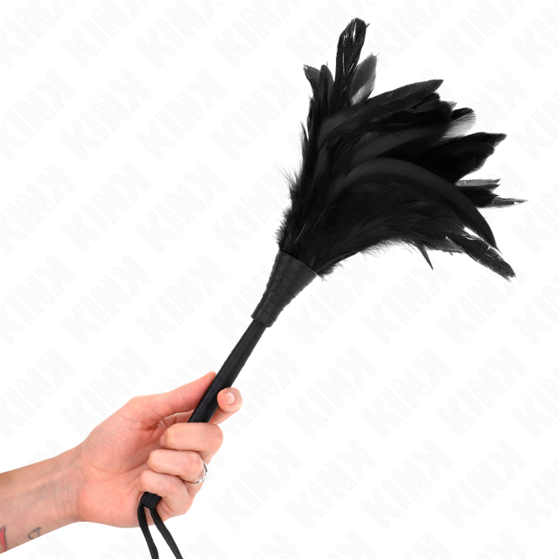 KINK - ROG CZARNYCH PANN - ŁASKOTANIE Z PIÓR KURCZAKA W KSZTAŁCIE ROGU 36 CM