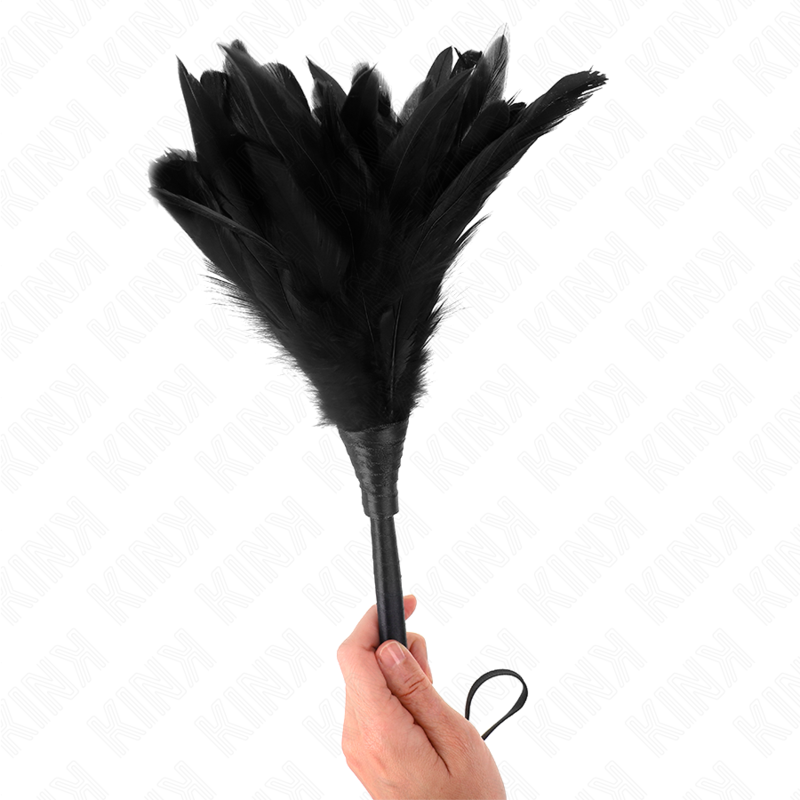 KINK - ROG CZARNYCH PANN - ŁASKOTANIE Z PIÓR KURCZAKA W KSZTAŁCIE ROGU 36 CM